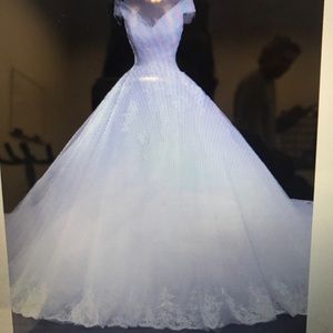 White wedding dress size 4 slip and veil